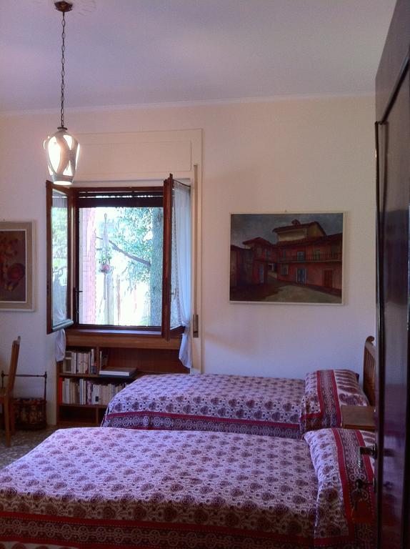 La Casa Creativa Bed & Breakfast Lomnago Cameră foto